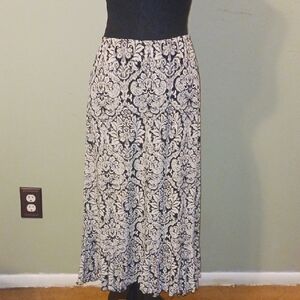 Black & White Damask-Print Maxi Skirt with Elastic Waist